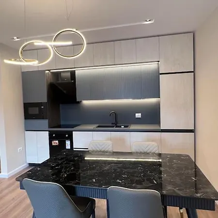 Modern New Near Blloku Apartman Tirana