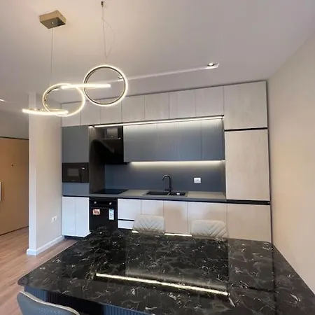 Apartment Modern New Near Blloku Tirana