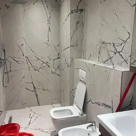 Modern New Near Blloku Apartman Tirana