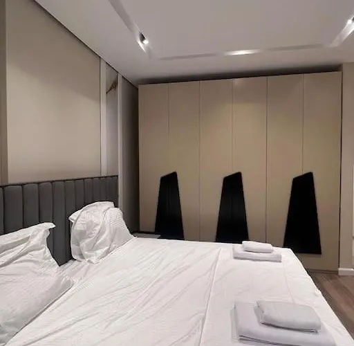 Modern New Near Blloku Tirana