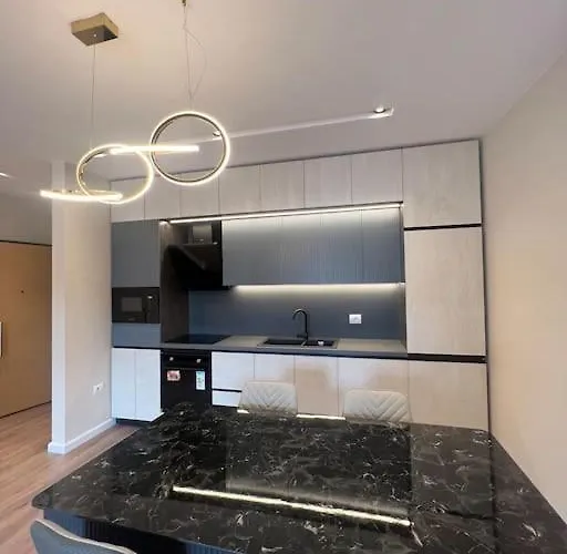 Apartment Modern New Near Blloku Tirana